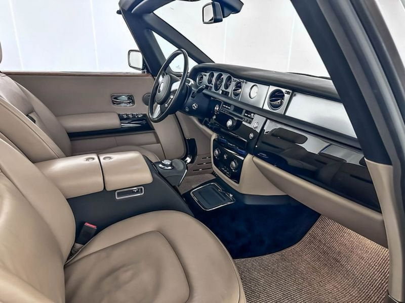 Rolls Royce Phantom usata a Milano (14)