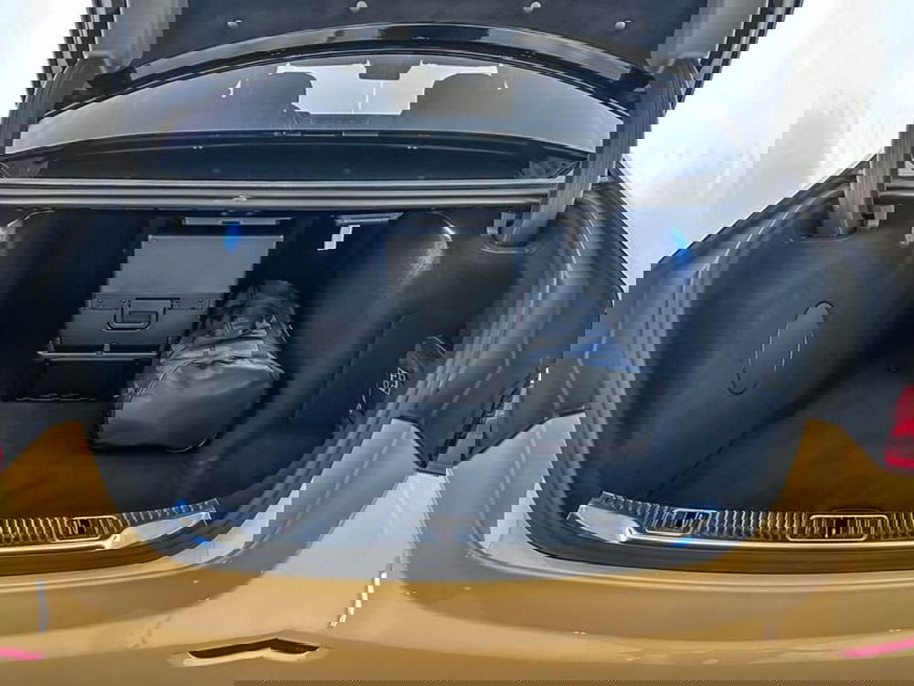 Mercedes-Benz Maybach S usata a Milano (18)