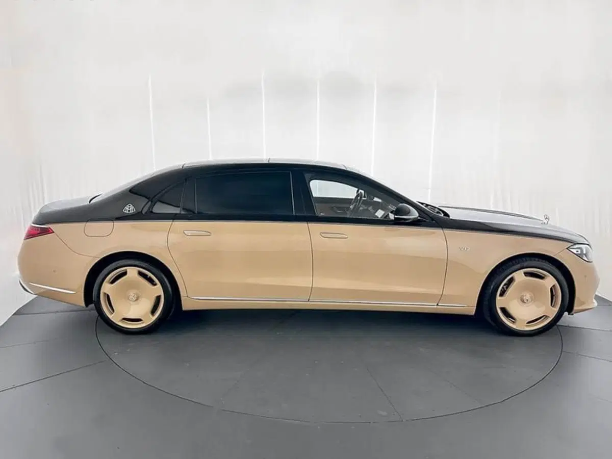 Mercedes-Benz Maybach S usata a Milano (4)
