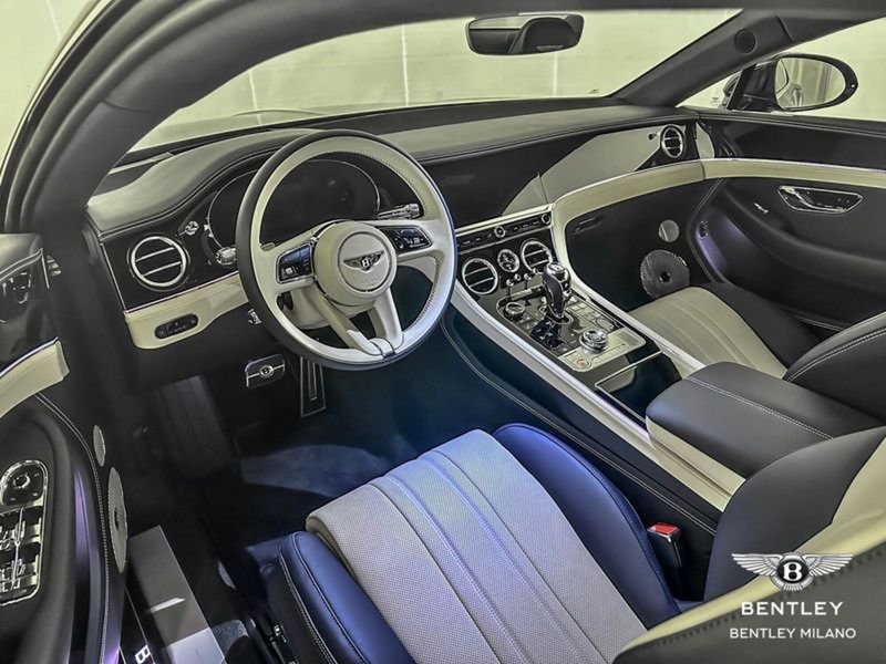 Bentley Continental GT nuova a Milano (10)