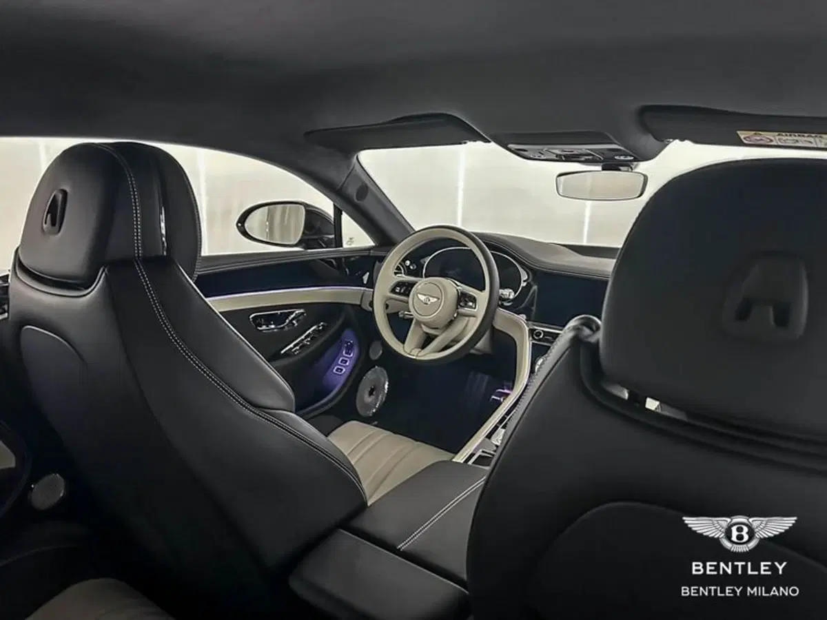 Bentley Continental GT nuova a Milano (12)