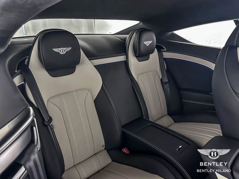 Bentley Continental GT nuova a Milano (13)