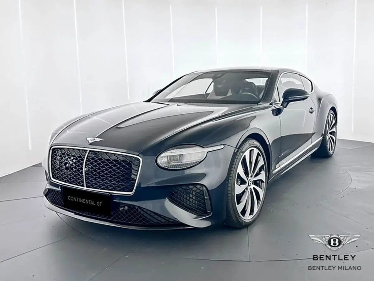 Bentley Continental GT nuova a Milano (3)