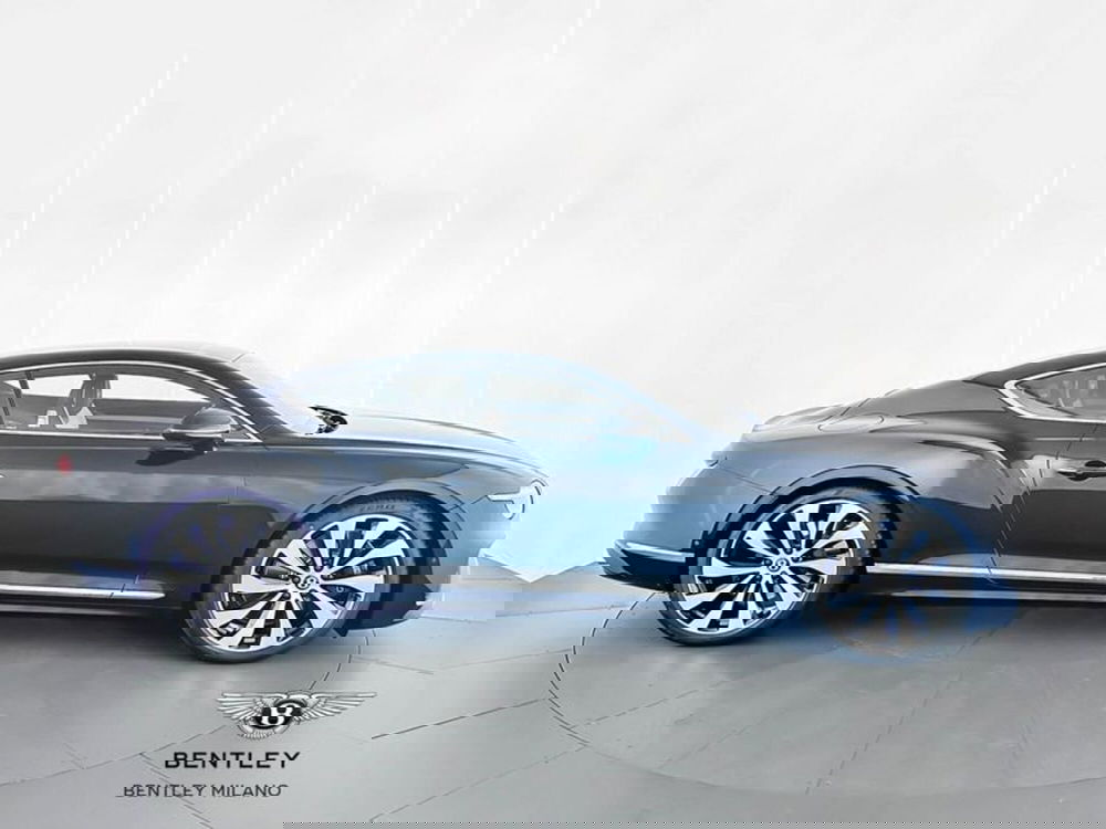 Bentley Continental GT nuova a Milano (4)