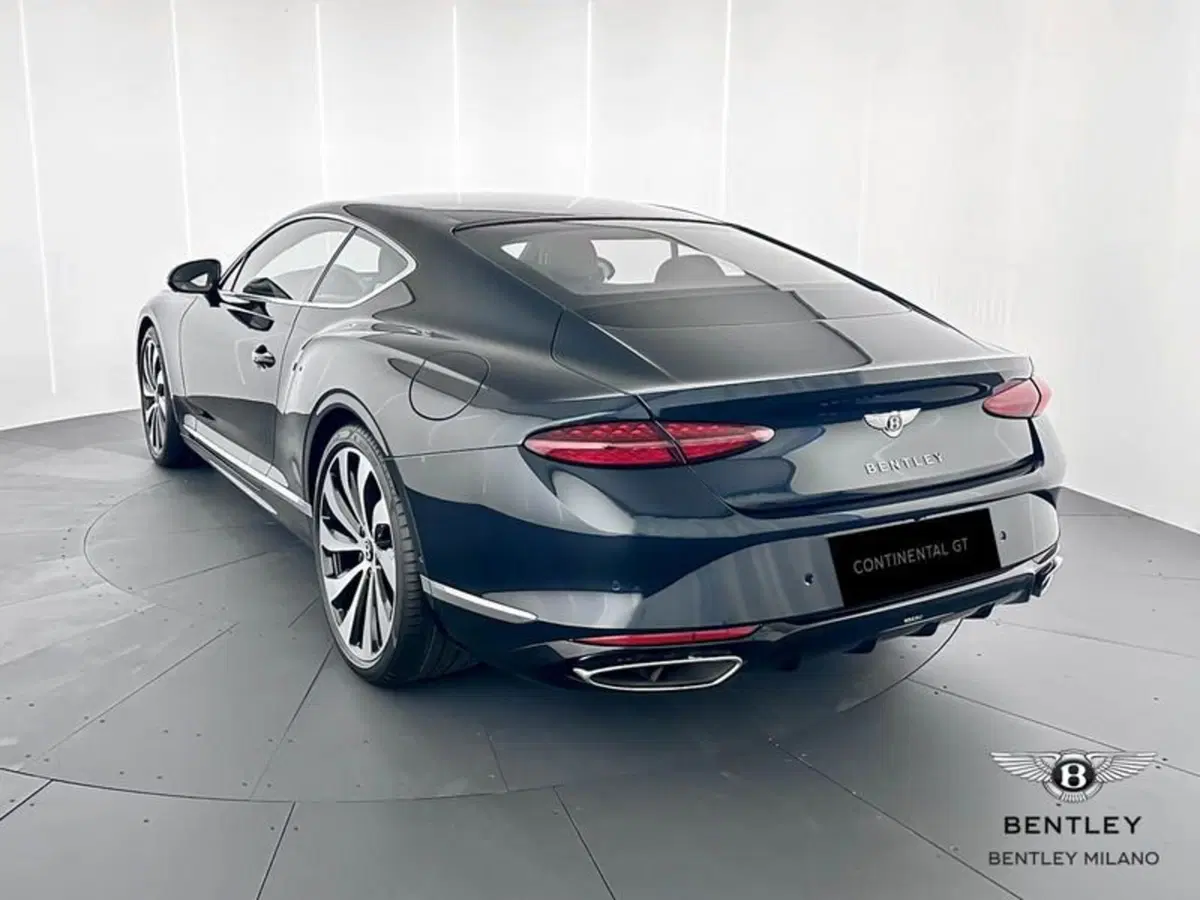 Bentley Continental GT nuova a Milano (5)