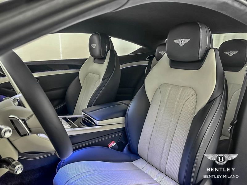 Bentley Continental GT nuova a Milano (9)