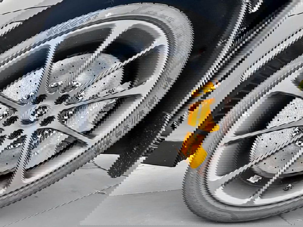 McLaren Artura Coupé nuova a Milano (7)