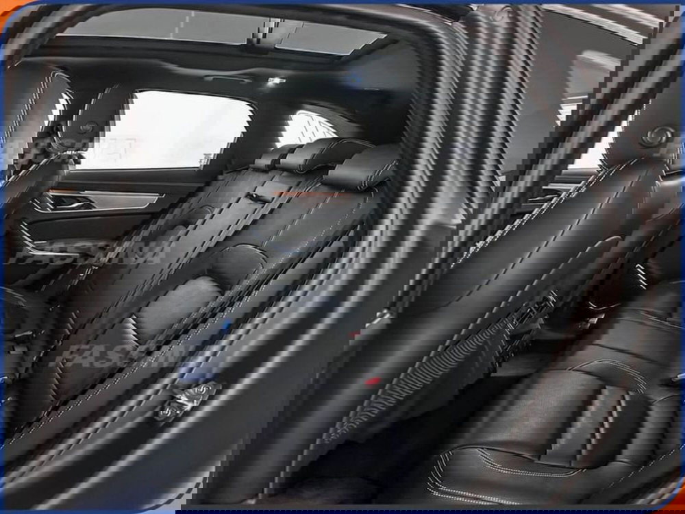 Jaguar F-Pace usata a Milano (11)