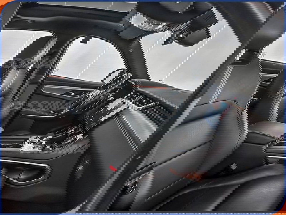 Jaguar F-Pace usata a Milano (14)