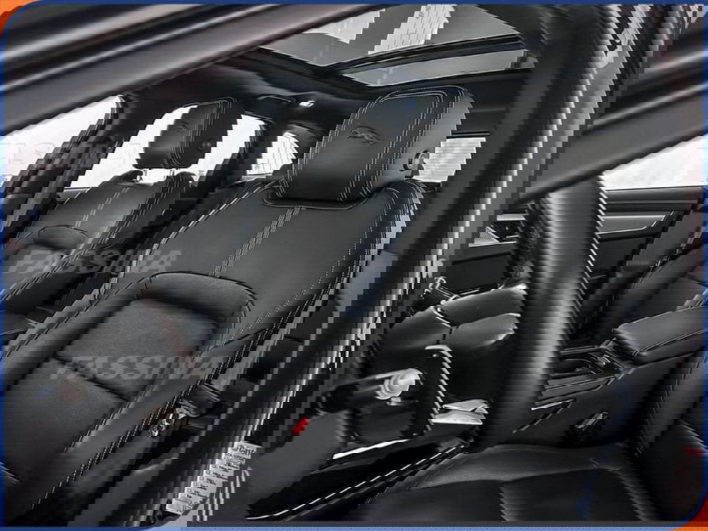 Jaguar F-Pace usata a Milano (8)