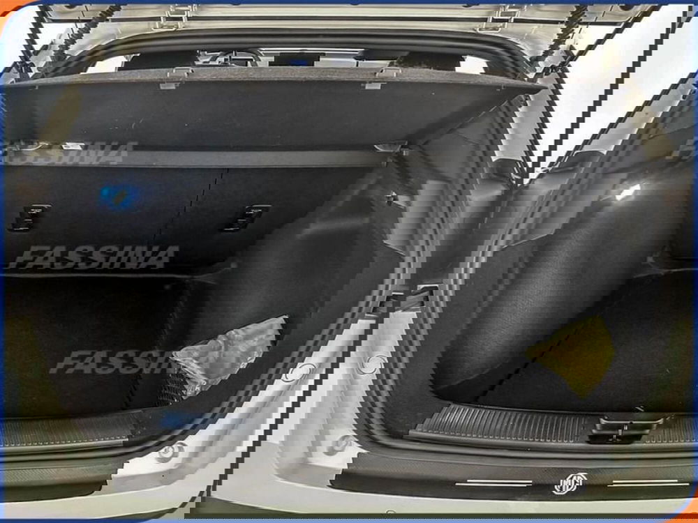 Mg MG4 usata a Milano (11)