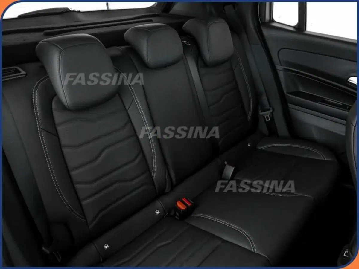 Jeep Avenger nuova a Milano (12)