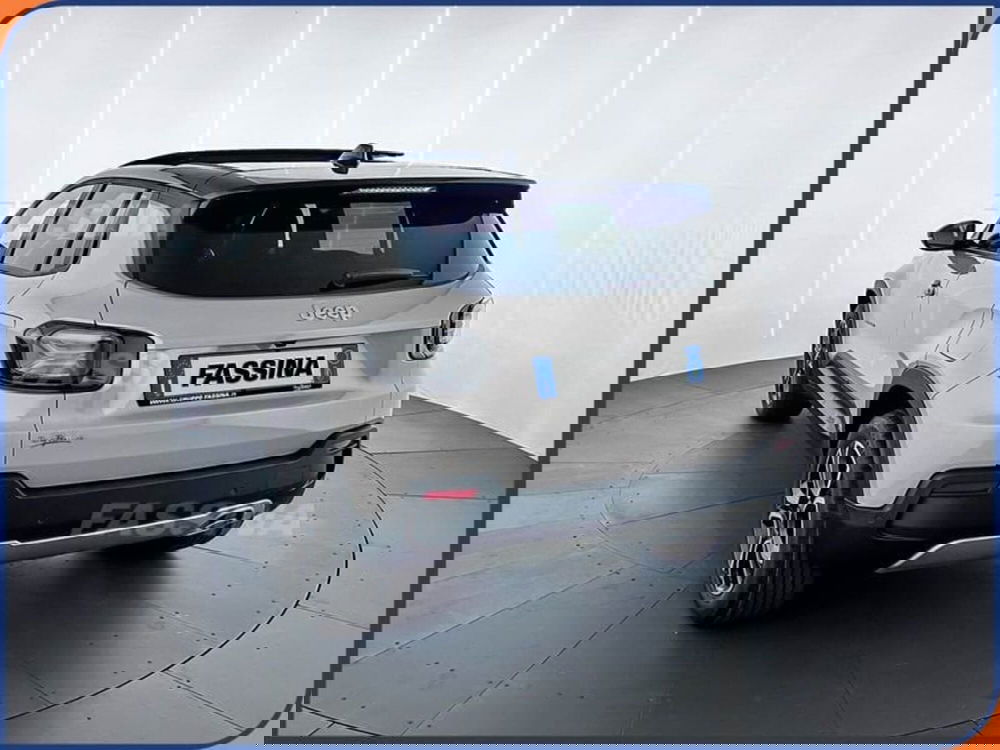 Jeep Avenger nuova a Milano (4)