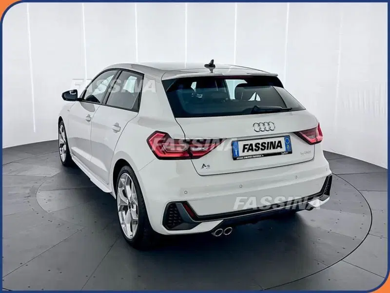 Audi A1 Sportback usata a Milano (4)