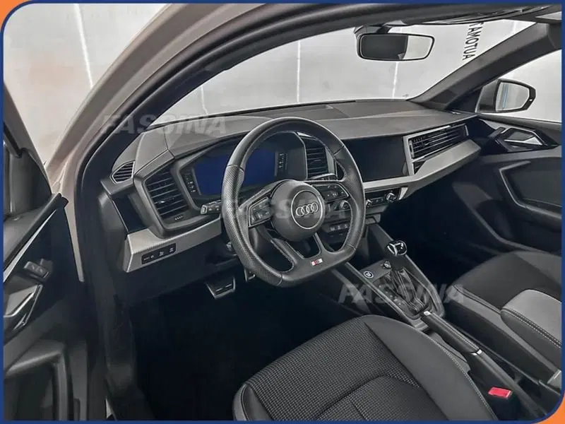 Audi A1 Sportback usata a Milano (9)