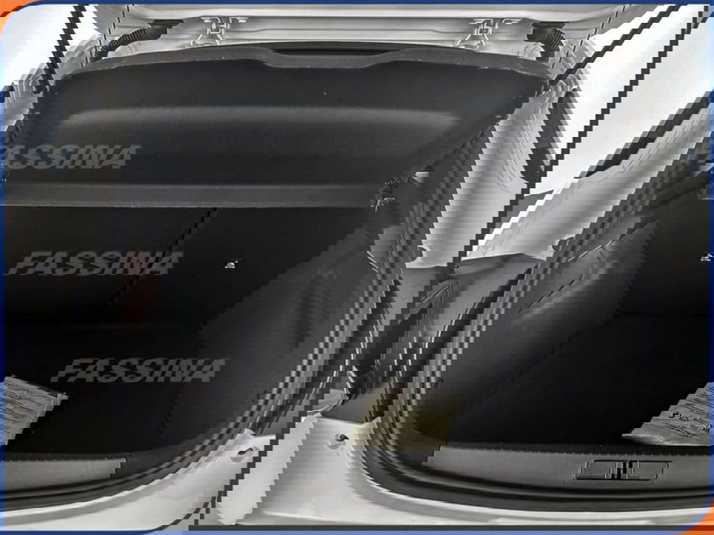 Lancia Ypsilon usata a Milano (11)