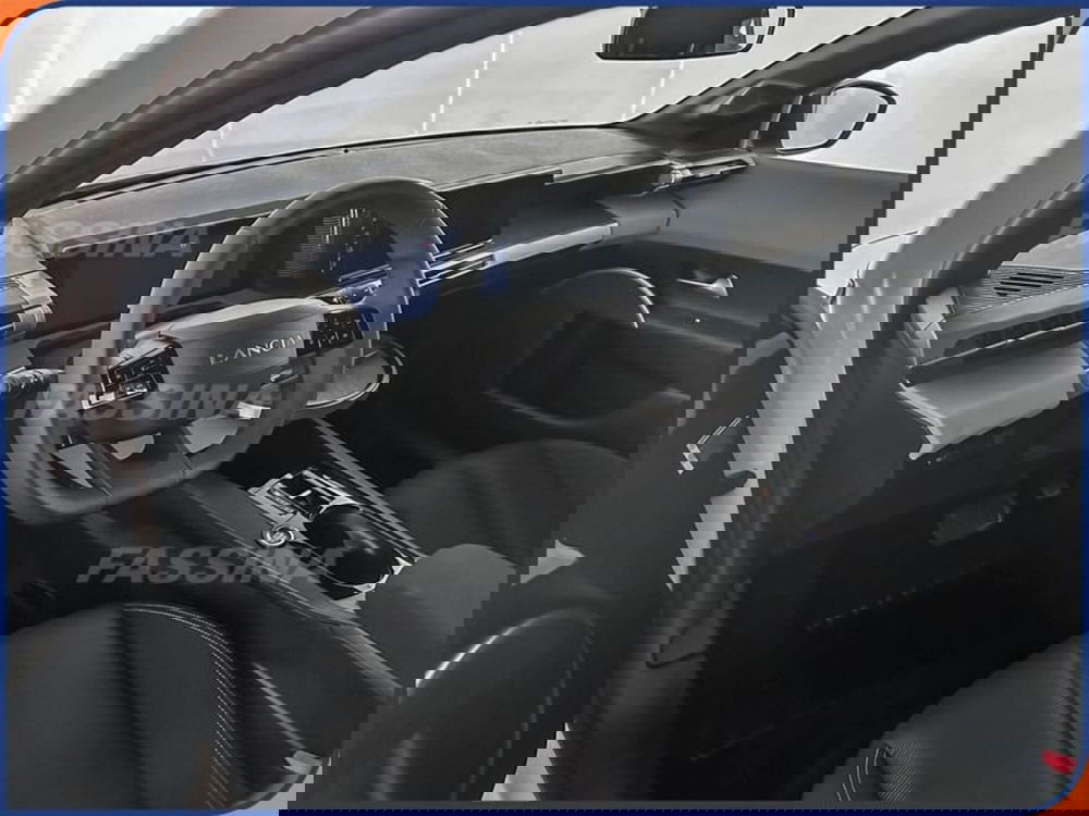 Lancia Ypsilon usata a Milano (9)