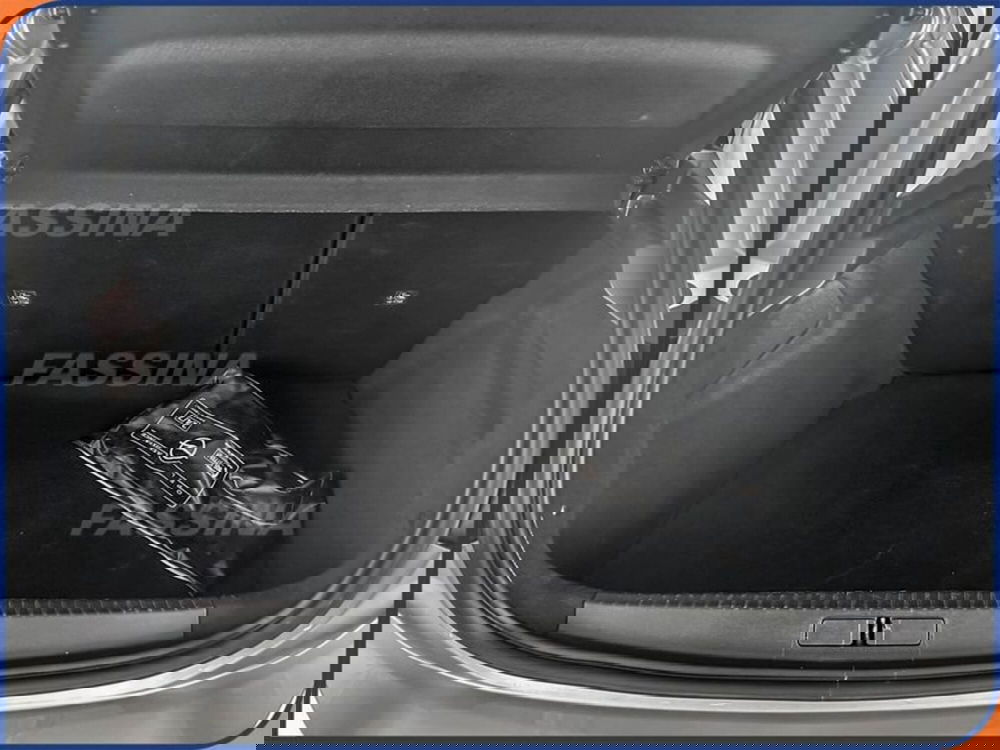 Opel Corsa usata a Milano (11)