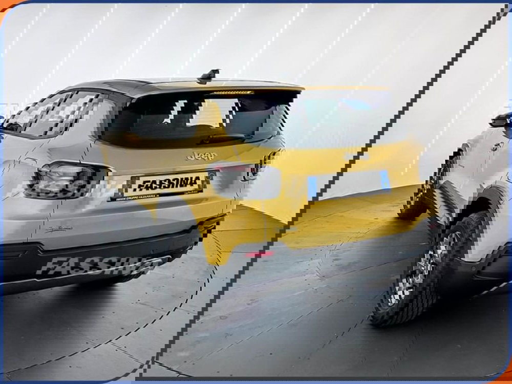 Jeep Avenger nuova a Milano (4)