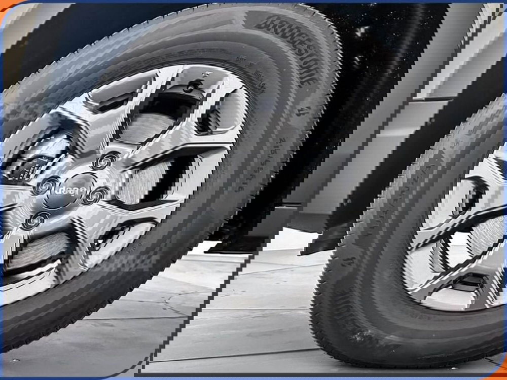 Jeep Avenger nuova a Milano (7)