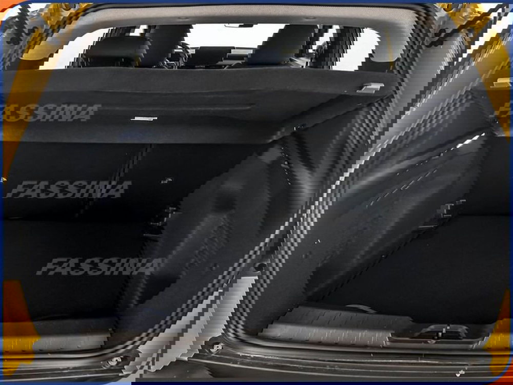 Jeep Avenger nuova a Milano (11)