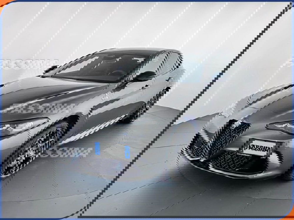 Alfa Romeo Giulia nuova a Milano (3)