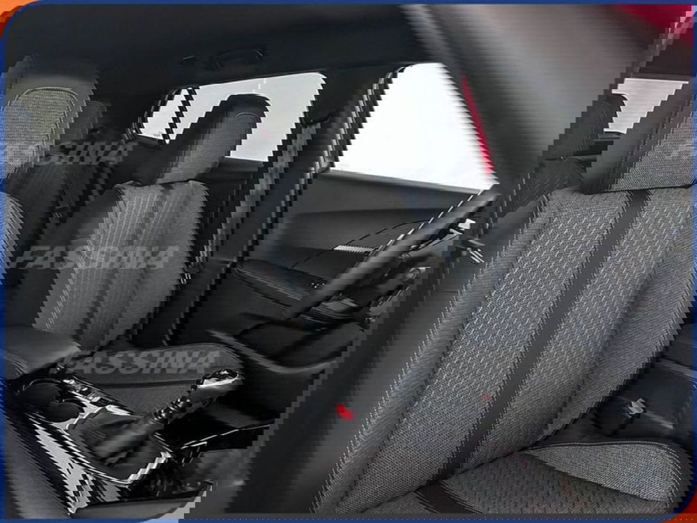 Peugeot 2008 nuova a Milano (14)