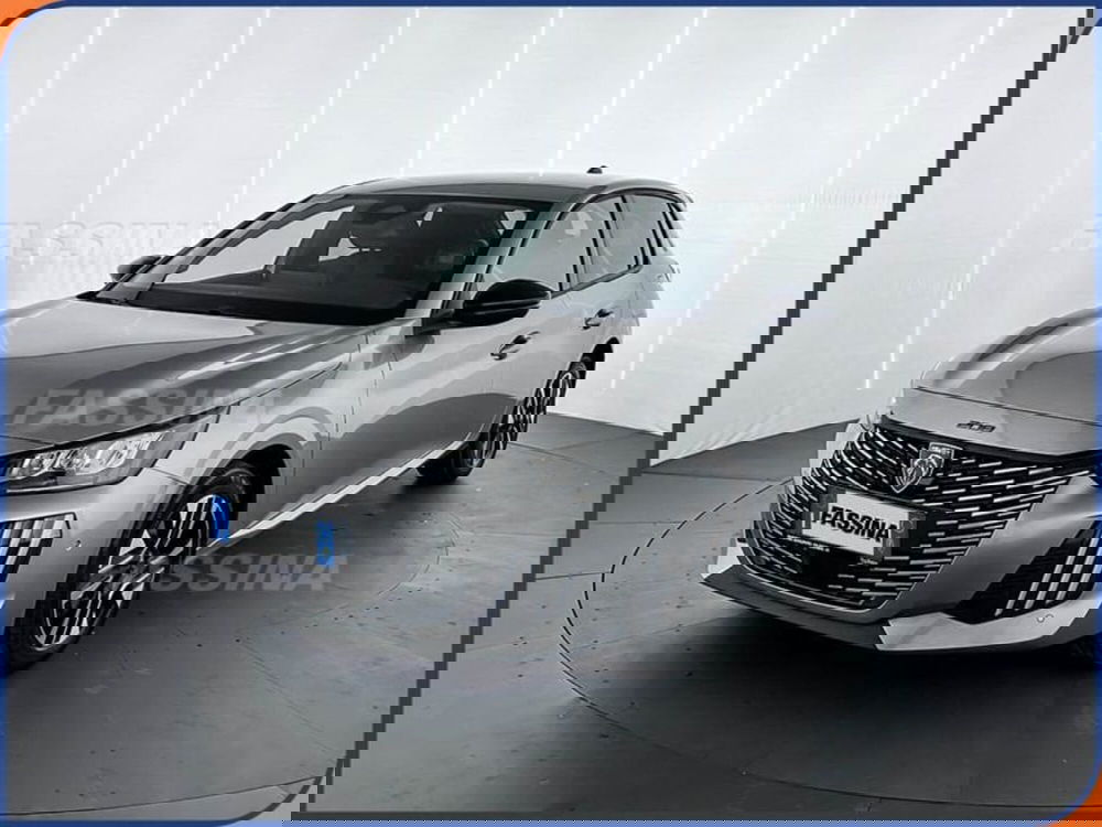 Peugeot 208 nuova a Milano (3)