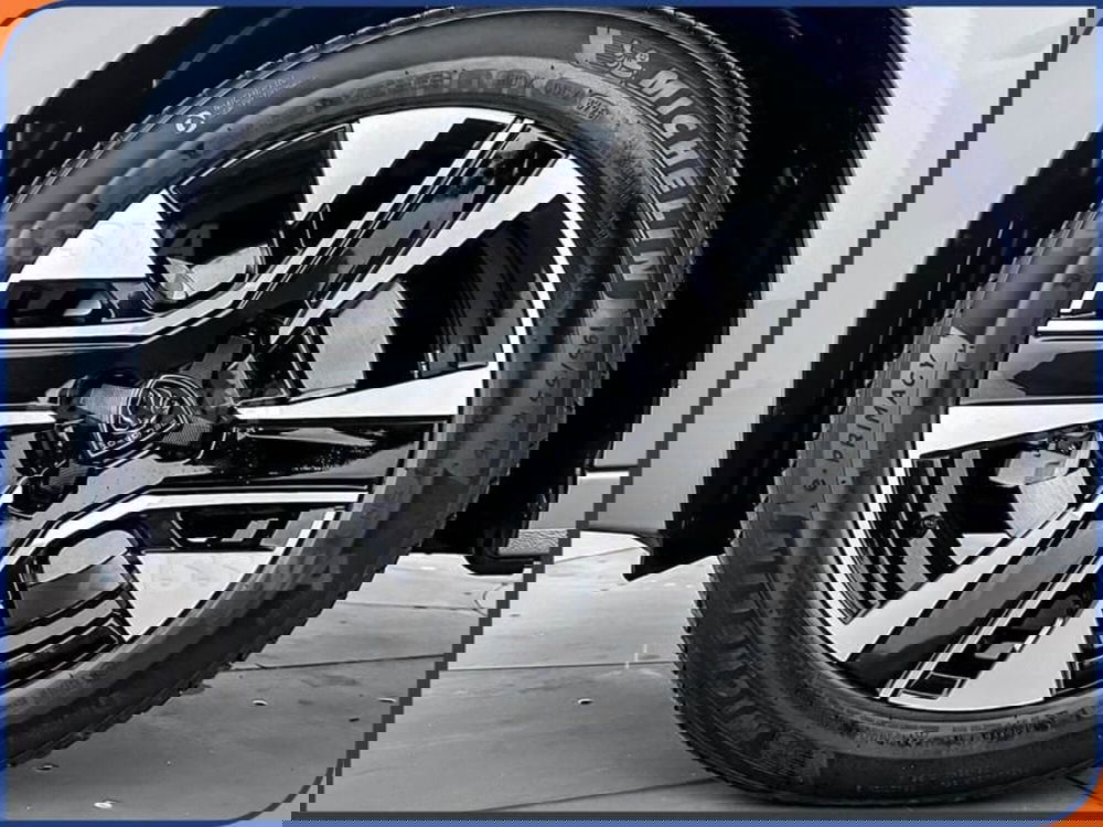 Peugeot 208 nuova a Milano (7)