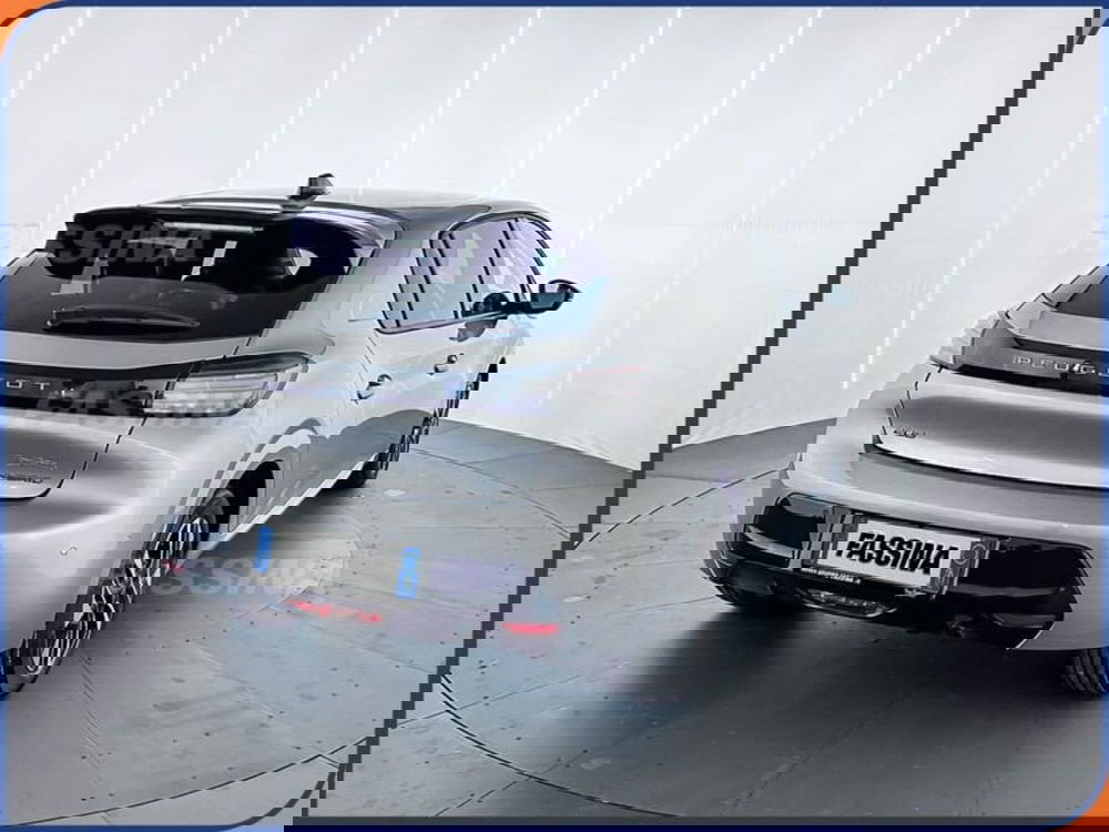 Peugeot 208 nuova a Milano (6)