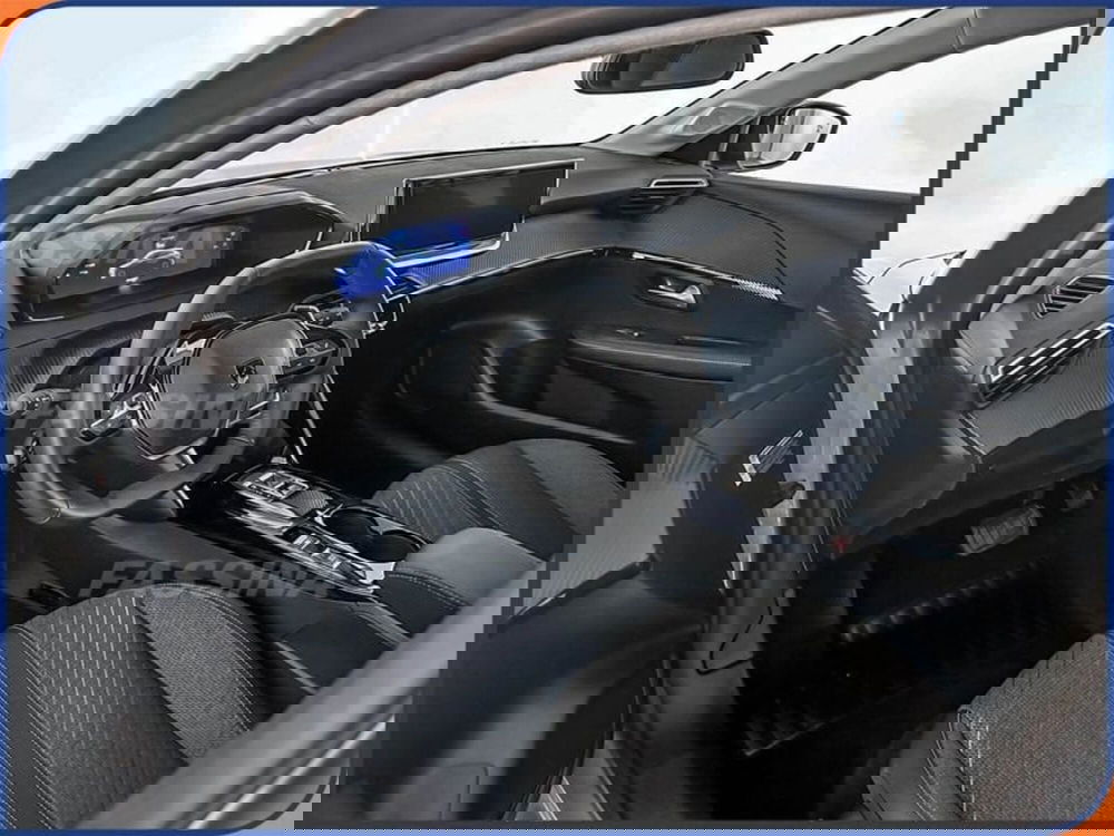 Peugeot 208 nuova a Milano (9)