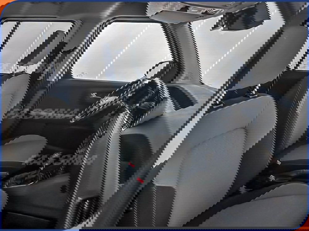 Ford Tourneo Courier usata a Milano (13)