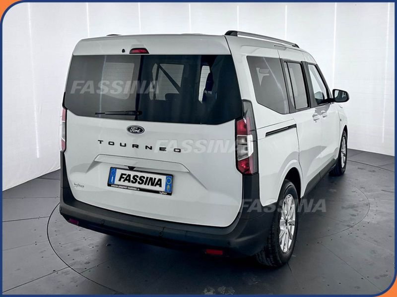 Ford Tourneo Courier usata a Milano (6)