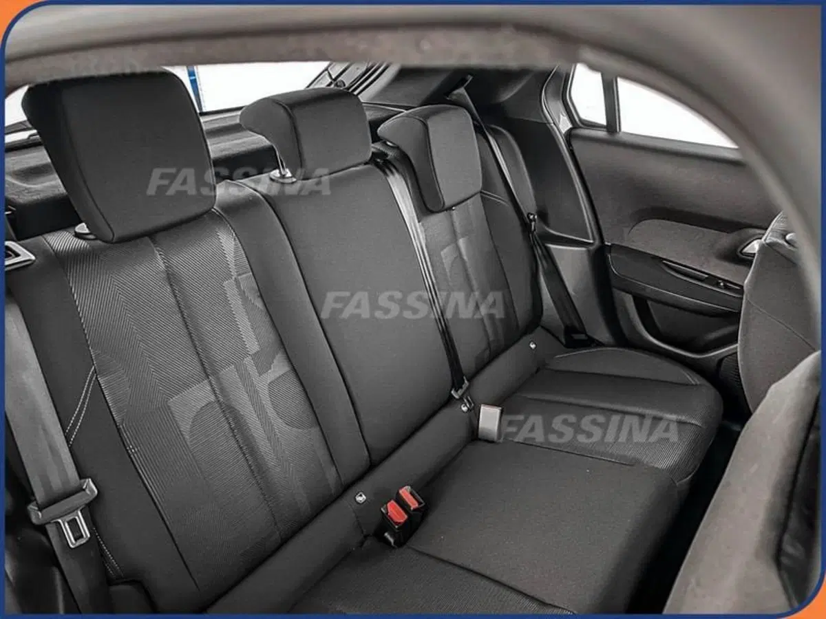Lancia Ypsilon usata a Milano (10)