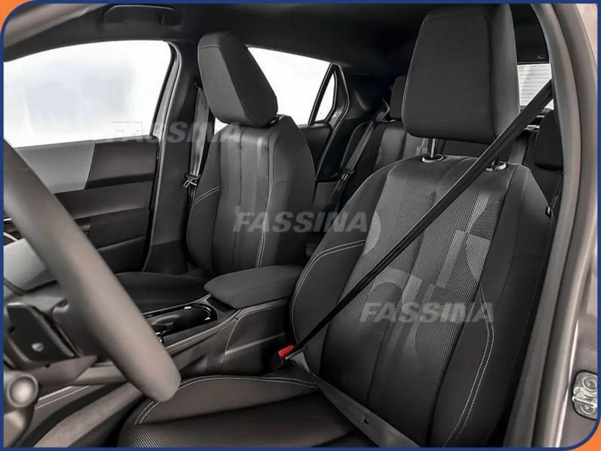 Lancia Ypsilon usata a Milano (7)