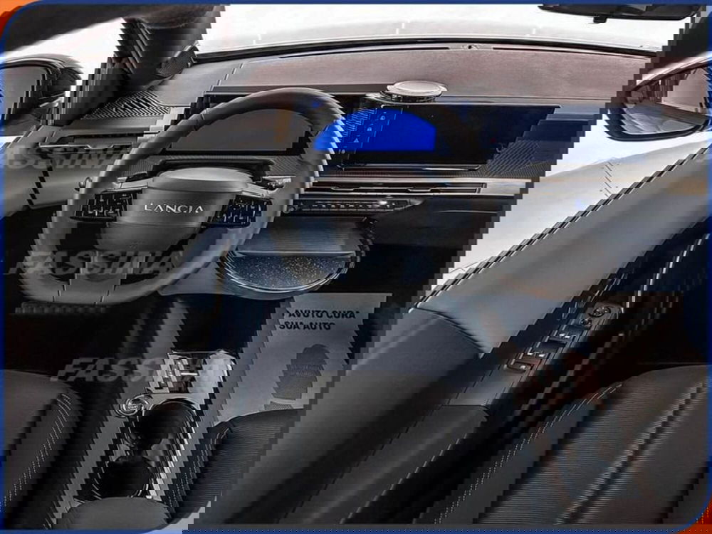 Lancia Ypsilon usata a Milano (9)