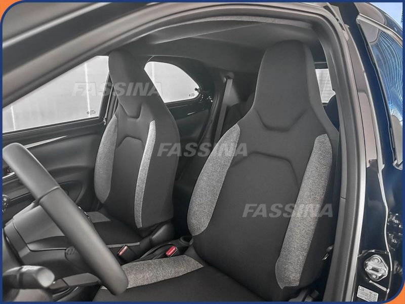 Toyota Aygo X nuova a Milano (8)