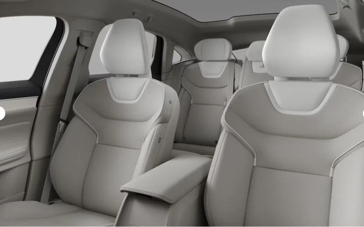 Volvo ES90 nuova a Milano (14)