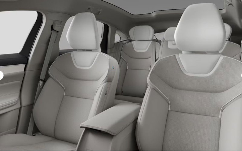 Volvo ES90 nuova a Milano (14)