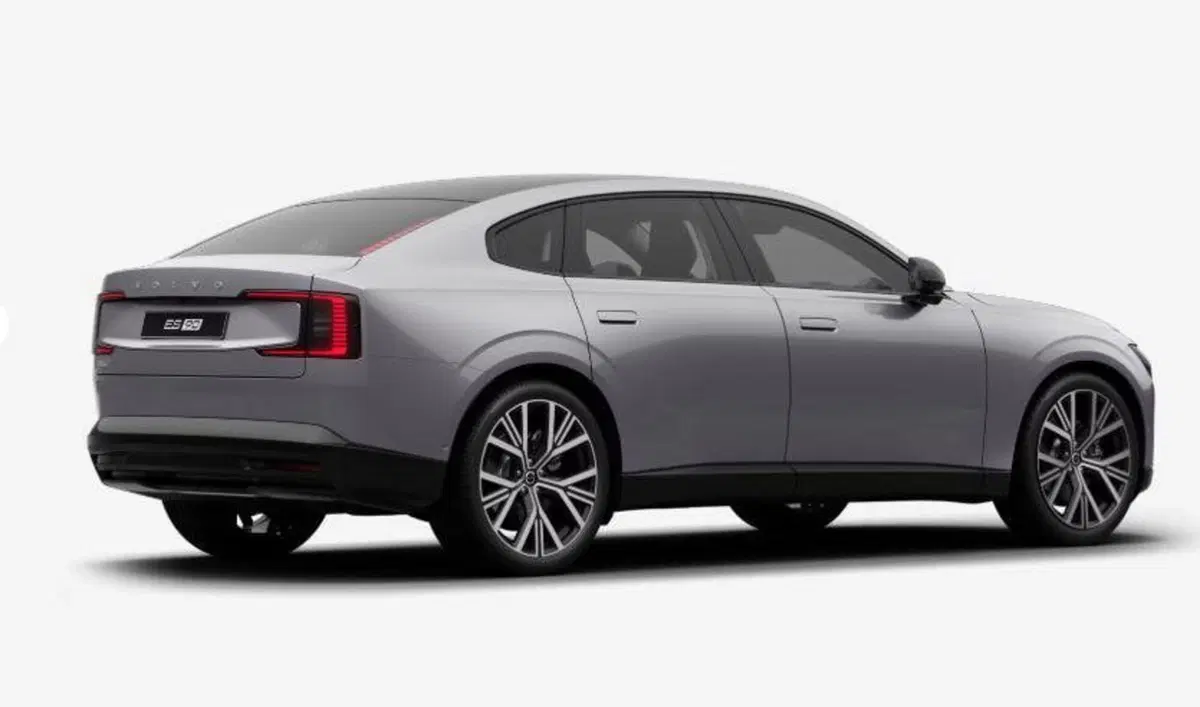 Volvo ES90 nuova a Milano (5)