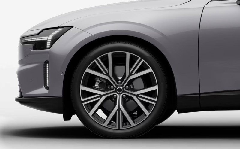Volvo ES90 nuova a Milano (8)