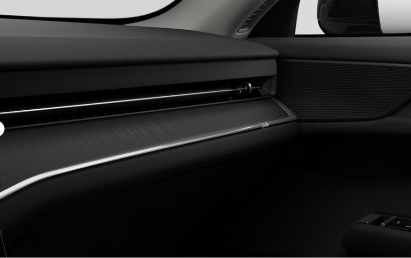 Volvo ES90 nuova a Milano (11)