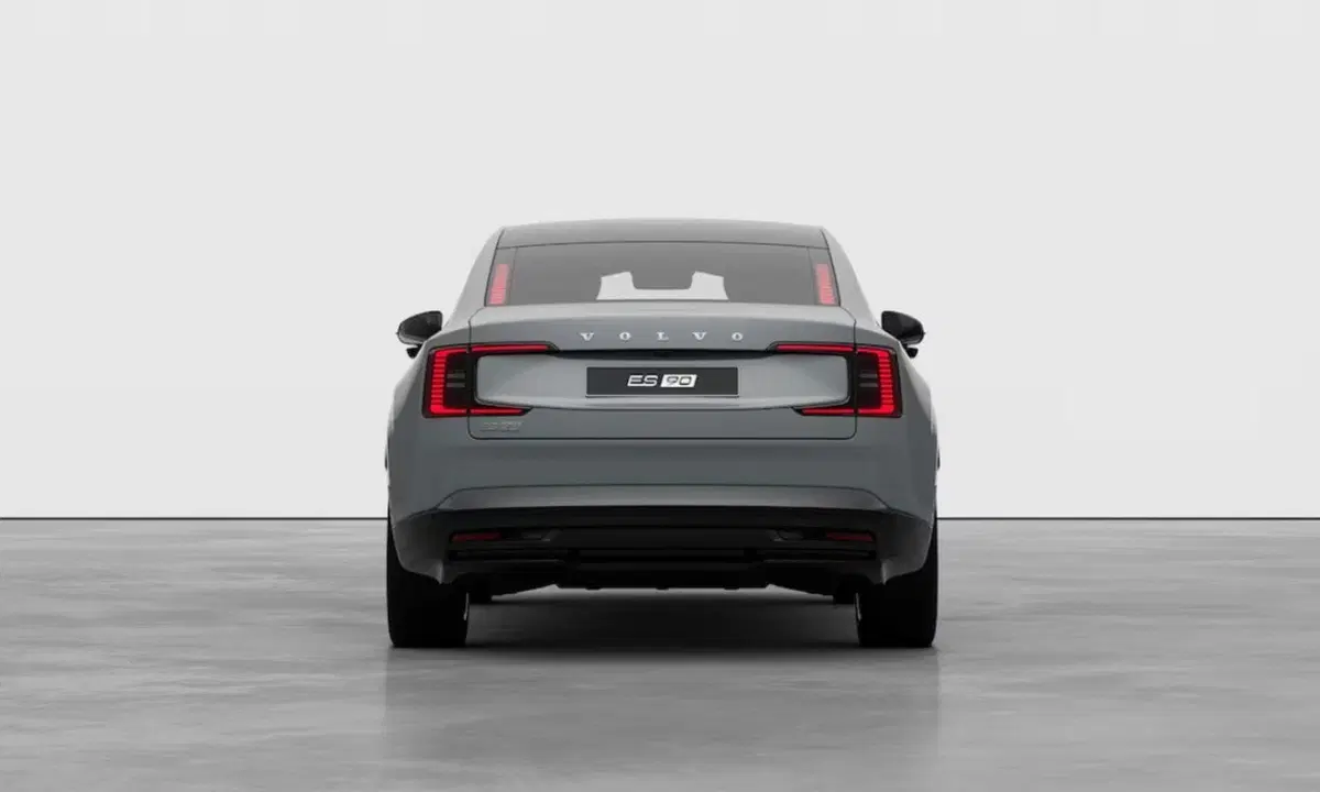 Volvo ES90 nuova a Milano (4)