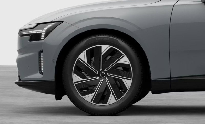 Volvo ES90 nuova a Milano (6)