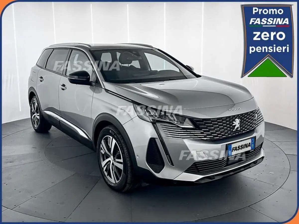 Peugeot 5008 usata a Milano