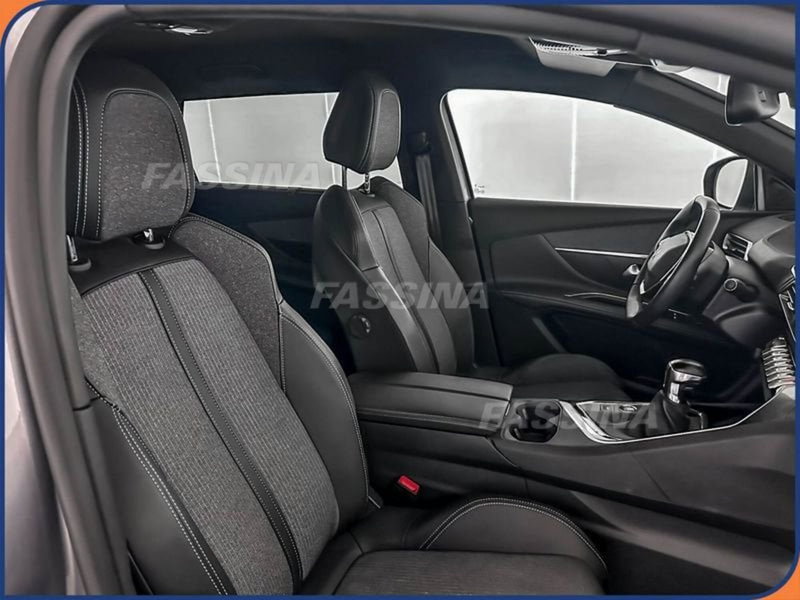 Peugeot 5008 usata a Milano (13)