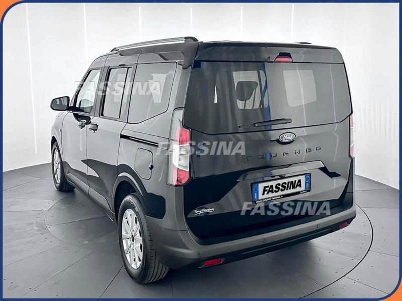 Ford Tourneo Courier usata a Milano (4)