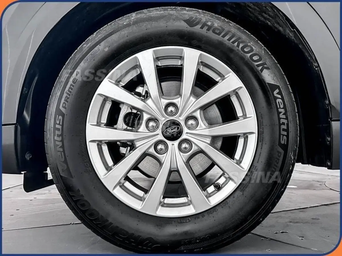 Ford Tourneo Courier usata a Milano (7)