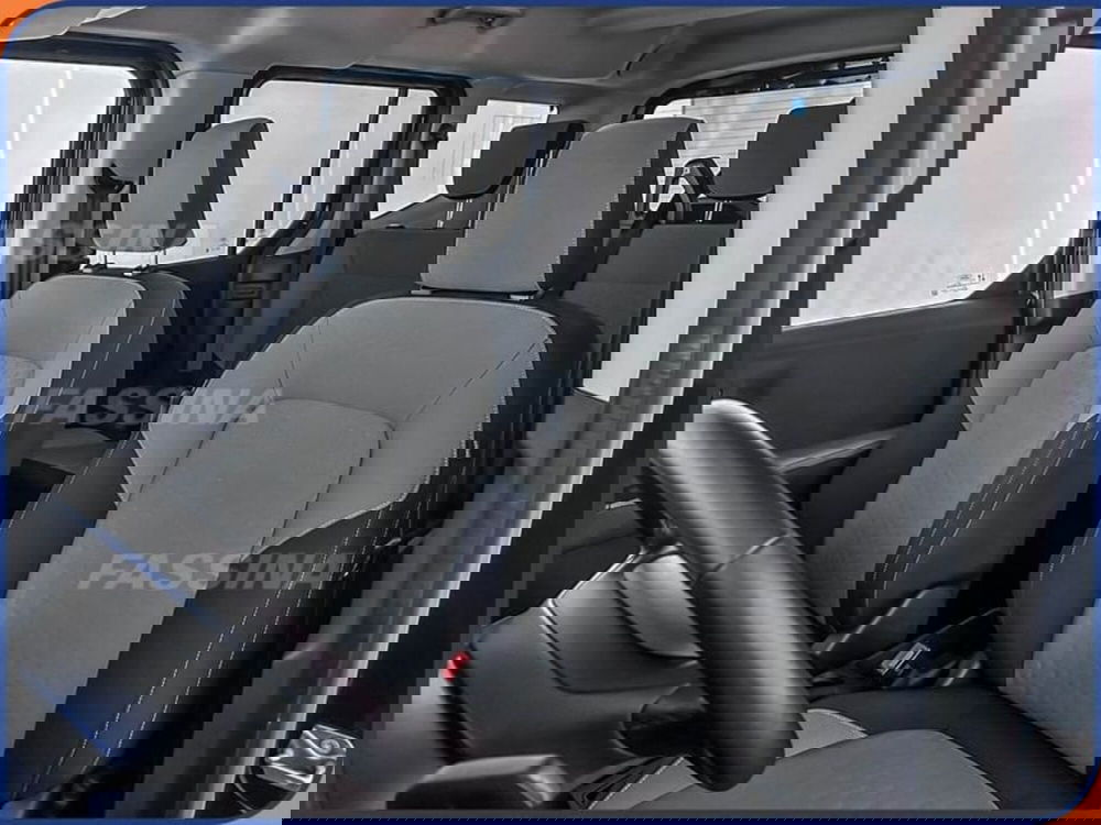 Ford Tourneo Courier usata a Milano (8)