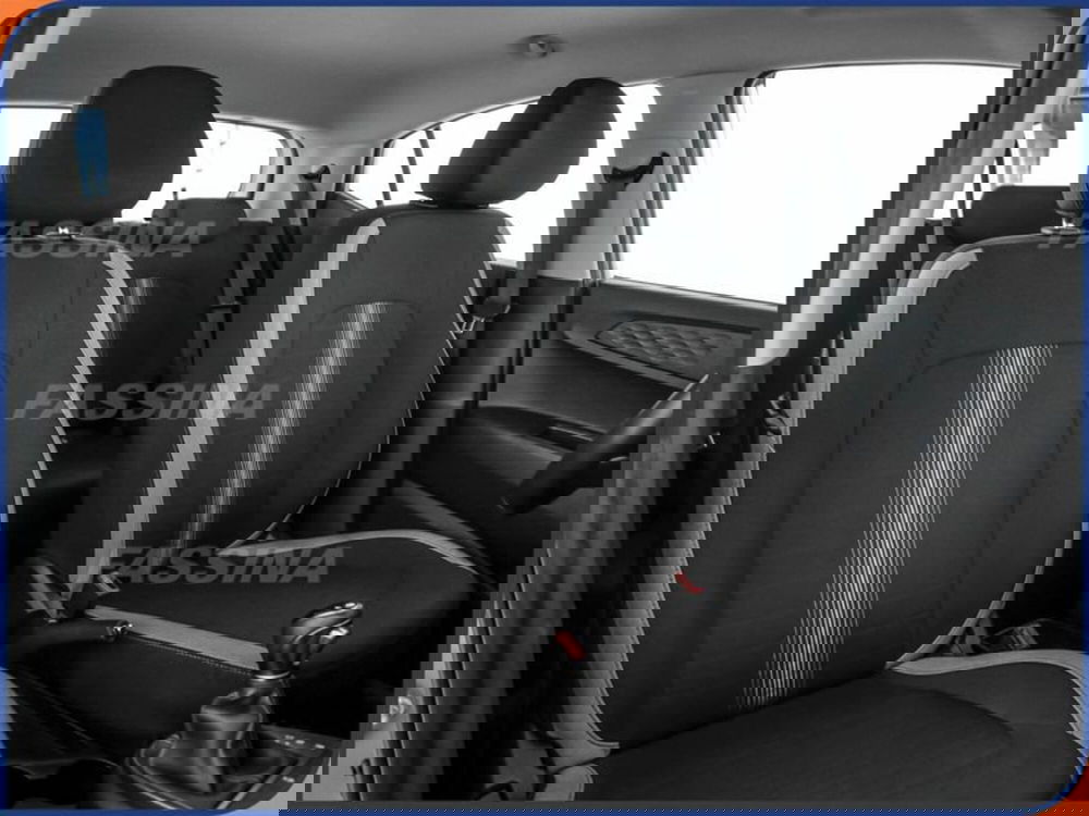 Hyundai i10 nuova a Milano (12)